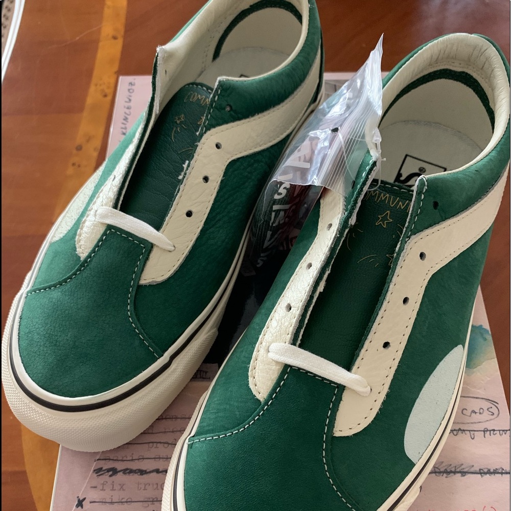 Eden (Community) Bold Ni VANS x Julian Klincewicz